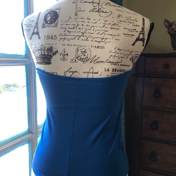 Halter top - Picture 2 of 2